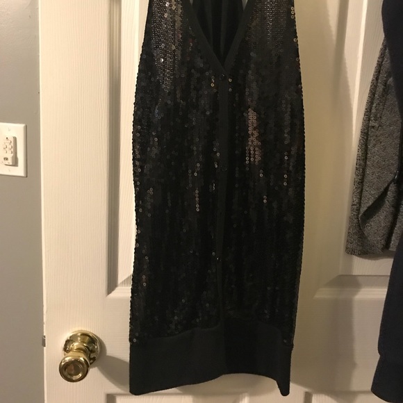 Medium black sequin vest. - Picture 2 of 3